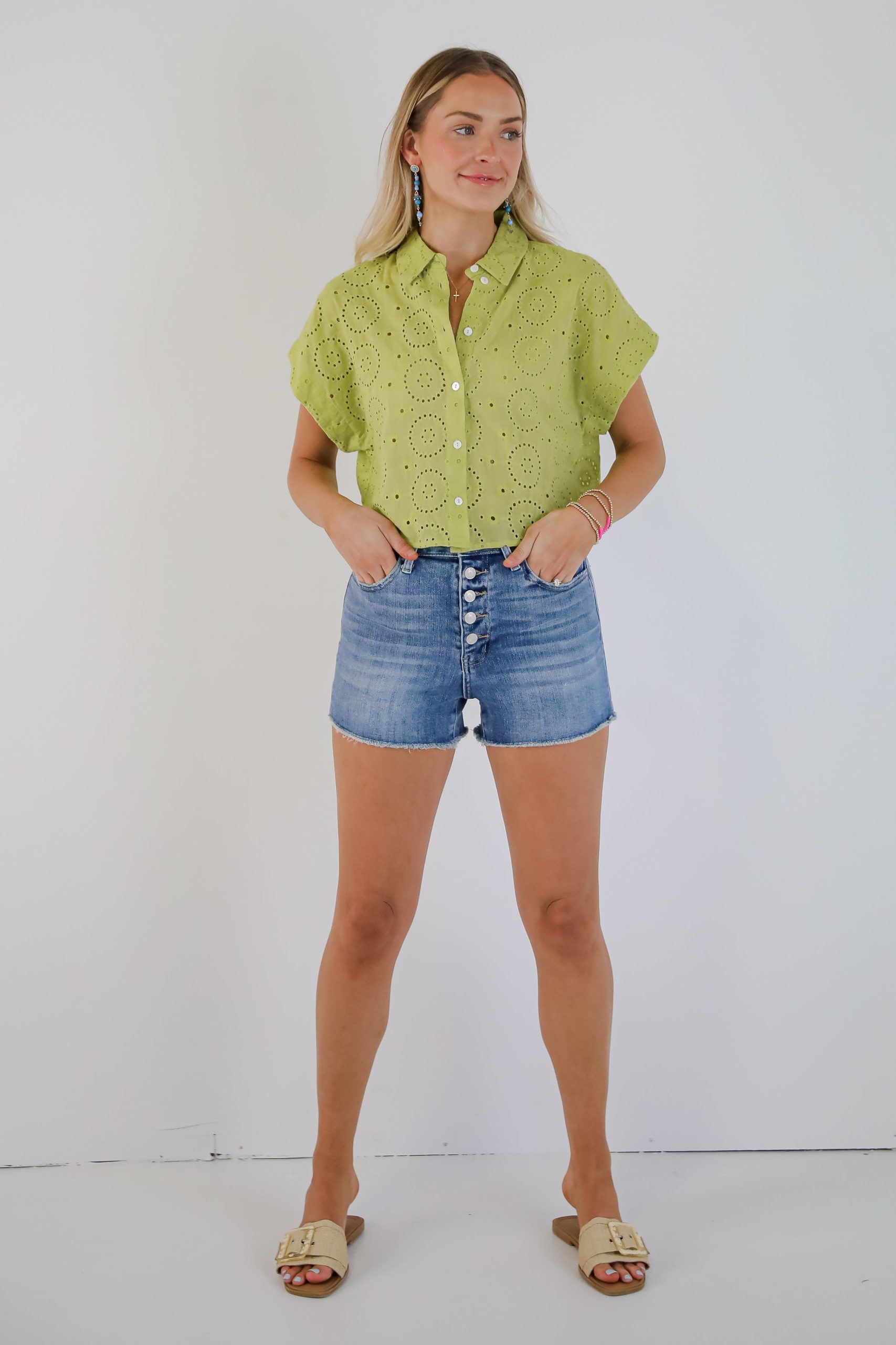 Sydney Medium Wash Super High-Rise Denim Shorts - Image 2