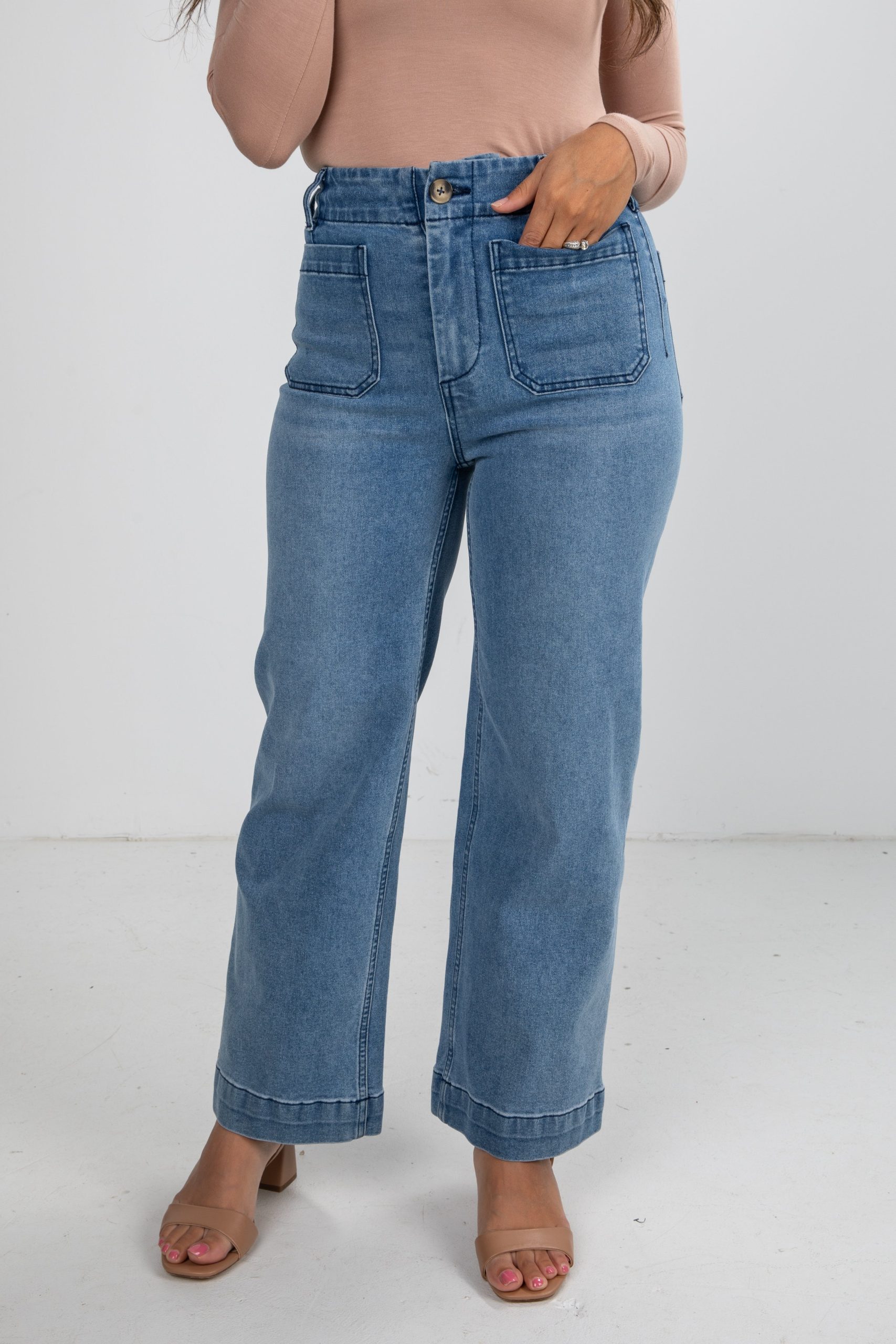 FINAL SALE - Kelsey Medium Wash High-Rise Wide Leg Jeans - Image 4